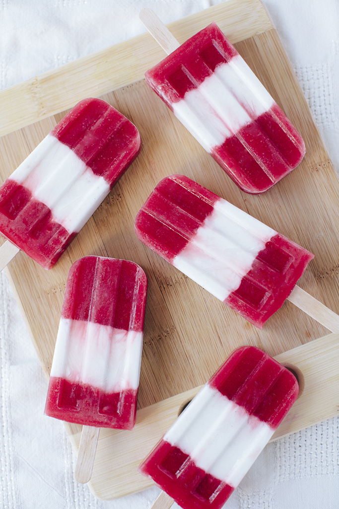 Striped Strawberries & Cream Popsicles (Vegan), with Recipe // SimoneAnne.com