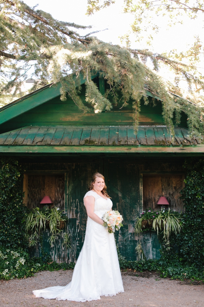 Stunning DIY & vintage inspired wedding in a barn at the Oak Tree Farms in Lodi, California // SimoneAnne.com