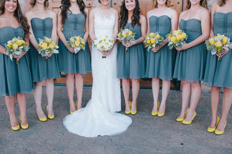 Stunning yellow & grey wedding at the Casa Real at Ruby Hill Winery Wedding // SimoneAnne.com
