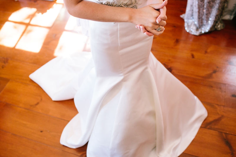 Stunningly beautiful Healdsburg Winery Wedding in California - The most amazing flowers, dress, and couple! // SimoneAnne.com