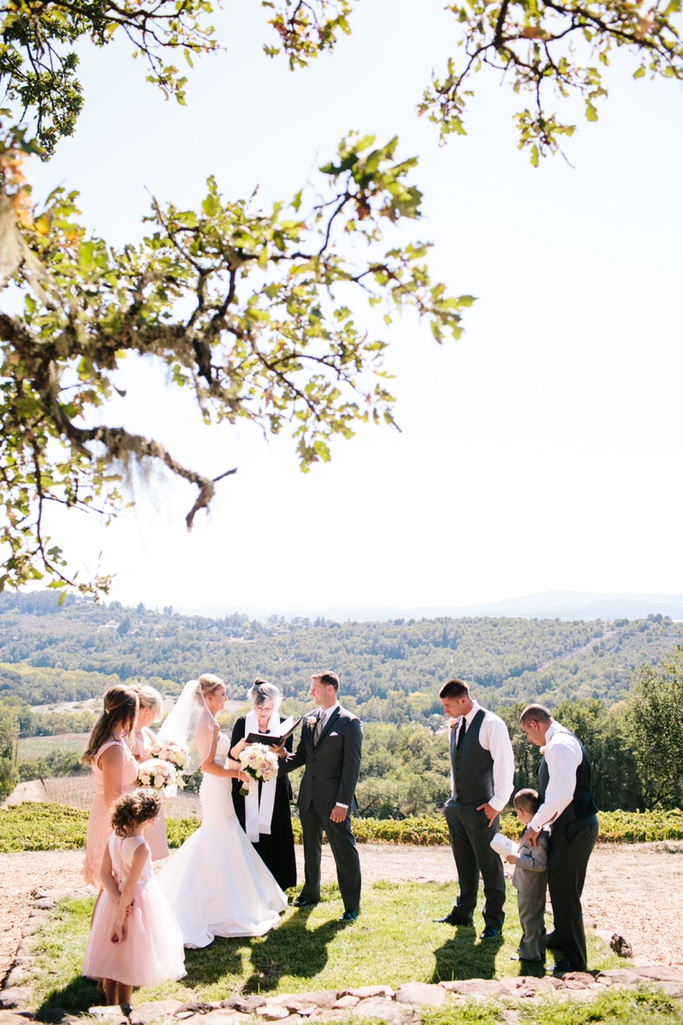 Stunningly beautiful Healdsburg Winery Wedding in California - The most amazing flowers, dress, and couple! // SimoneAnne.com
