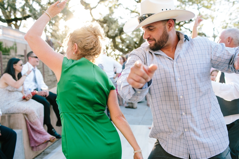 Stunningly beautiful Healdsburg Winery Wedding in California - The most amazing flowers, dress, and couple! // SimoneAnne.com