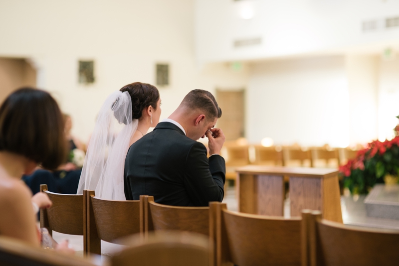 Beautiful Christmas Winter Wedding at the Castaway Restaurant and a Beautiful Catholic Church in Burbank, California // SimoneAnne.com