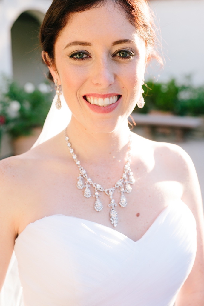 Beautiful Christmas Winter Wedding at the Castaway Restaurant and a Beautiful Catholic Church in Burbank, California // SimoneAnne.com