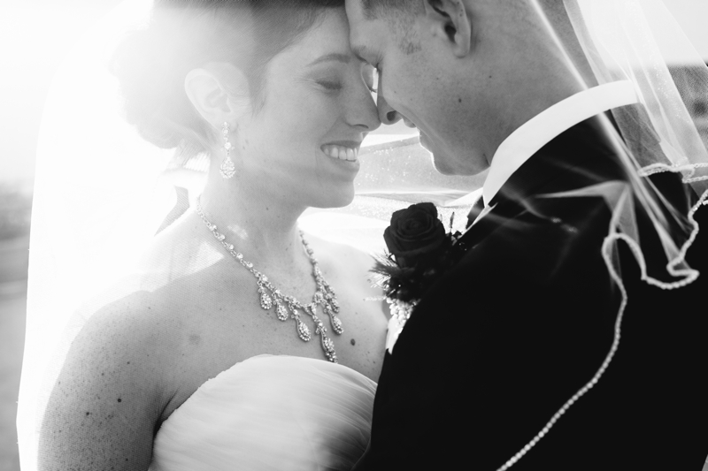 Beautiful Christmas Winter Wedding at the Castaway Restaurant and a Beautiful Catholic Church in Burbank, California // SimoneAnne.com