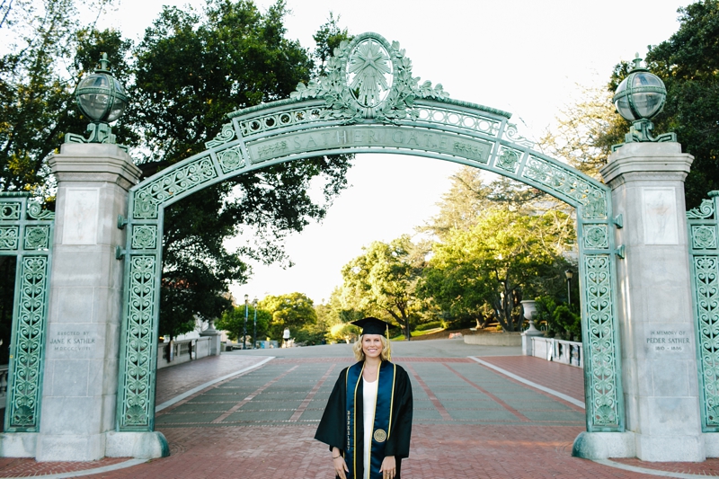 Natural outdoor UC Berkeley Graduation Portraits // SimoneAnne.com