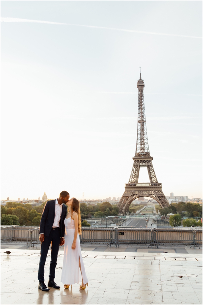 Paris engagement photographer / Paris proposal photographer / Paris elopement photographer / Destination wedding photographer / Paris photographer // SimoneAnne.com